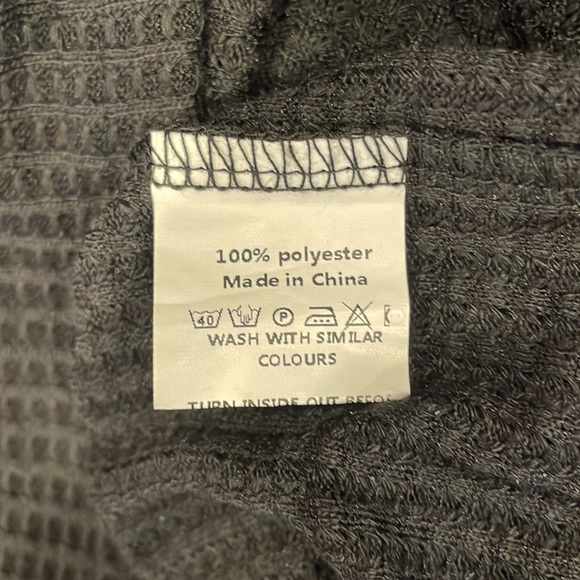 NEW ChArmkp R Shirt || Size XL - Picture 7 of 8